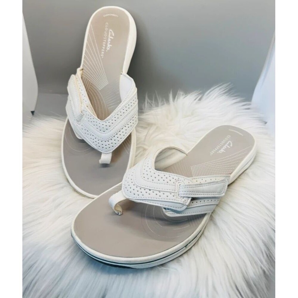 Clarks Breeze Sea Sandals Women’s 10 white Cloudsteppers Comfort Adjustable